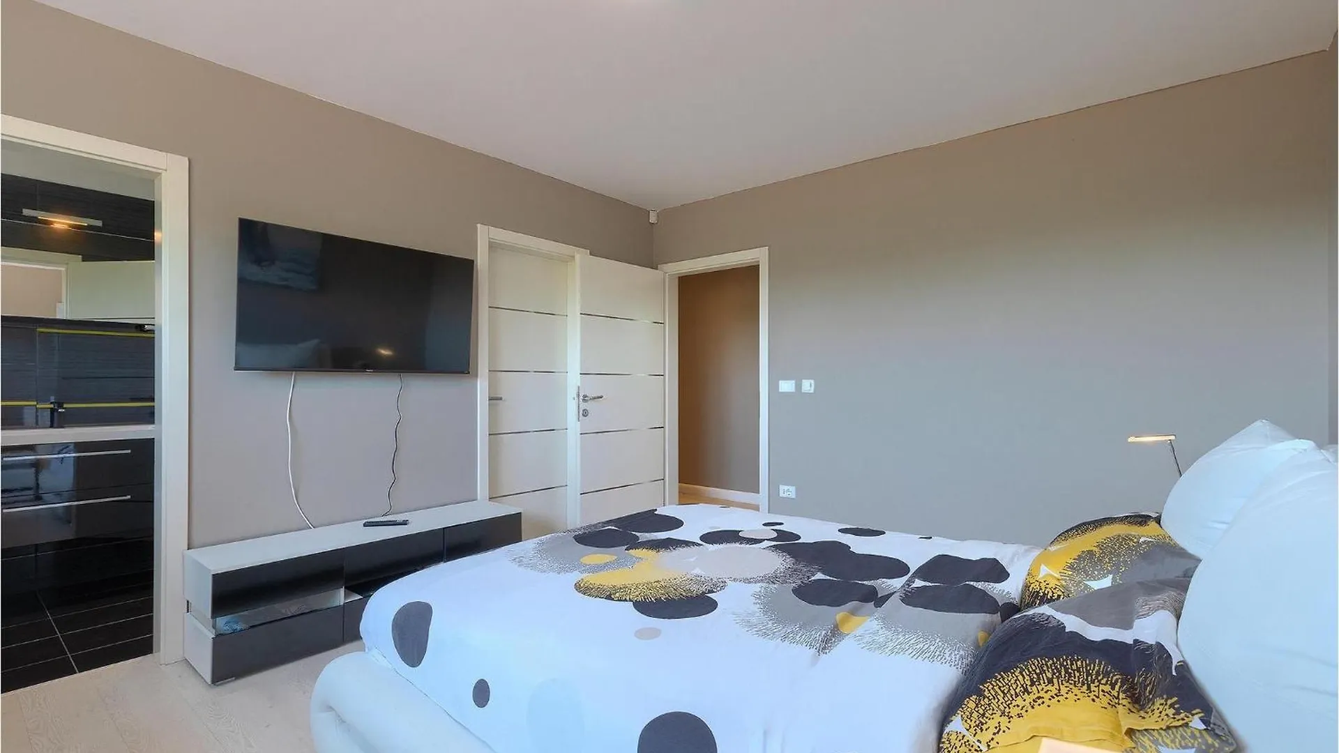 בית נופש פורץ Villa Alex Exclusive